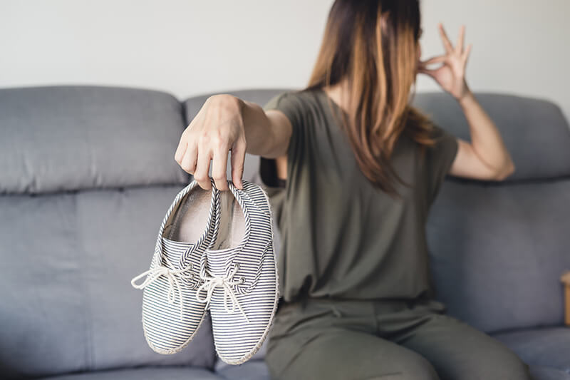Schwitzen in den Schuhen: Ursachen und Lösungen